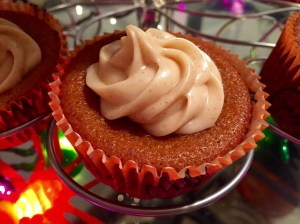 GF Pumpkin Spice Muffins with Cream Cheese Buttercream Frosting 